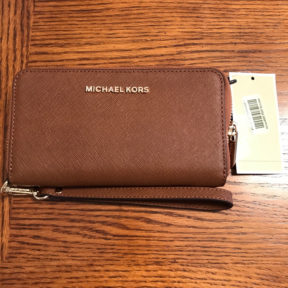 Michael Kors Wristlet Luggage